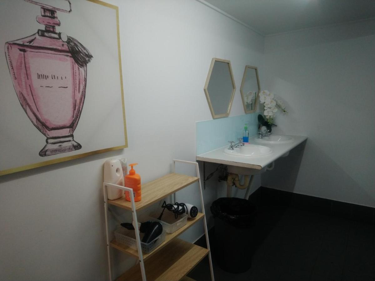 Mumma'S Hostel Кернс Екстер'єр фото